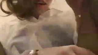 Demi Diveena的自制视频,近距离口交并变得粗暴