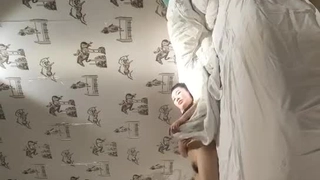 “被比自己小的女生欺负不觉得羞耻吗？笑”知道自己的乳房是武器的少女对学生的巨乳