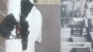 年轻小情侣露脸做爱，姿势超多后入黑丝美少女无套传教士，后入大屁股特写粉红干净鲍鱼