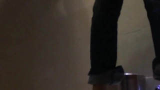 甜美清純蘿莉萌妹子情趣裝網襪誘惑，撩起衣服露奶跳蛋震動自慰非常誘人